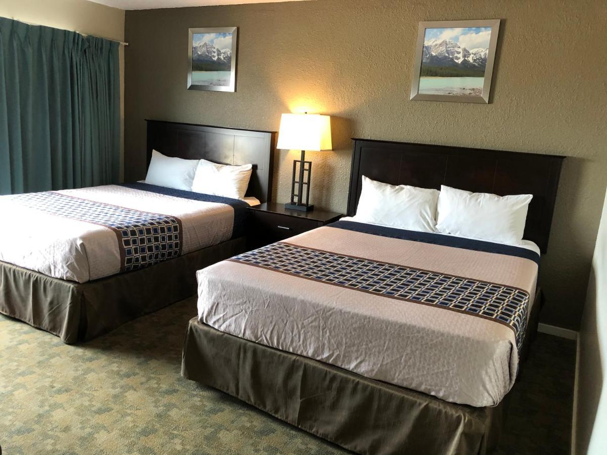 Knights Inn Камлупс Екстер'єр фото